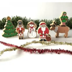 Lanka Kade Wooden Snowman