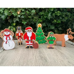 Lanka Kade Wooden Snowman