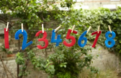 Making Numbers Fun Story Sack with Feely Fabric Bag of Numbers.