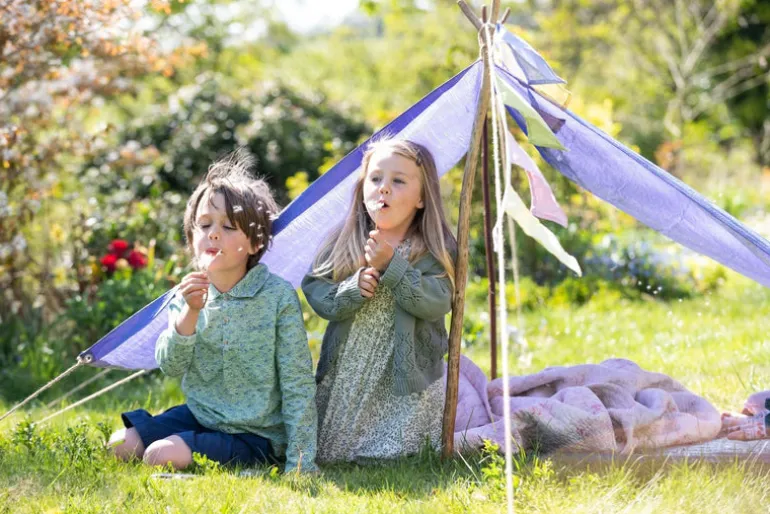 The Cottage Garden Den Kit