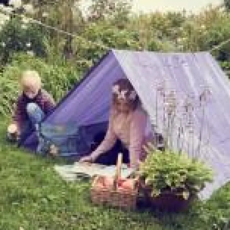 The Cottage Garden Den Kit