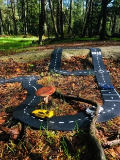 Waytoplay NEW King of the Road, Road Track with two Cars