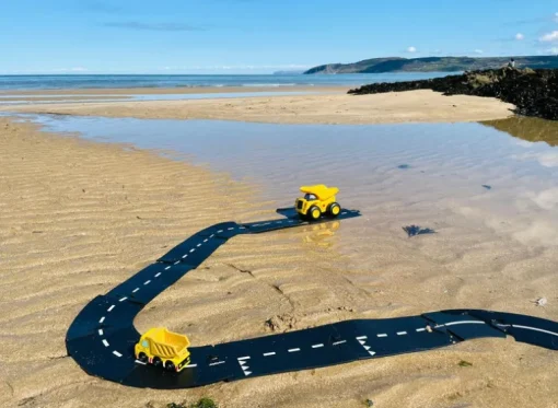 Waytoplay NEW King of the Road, Road Track with two Cars